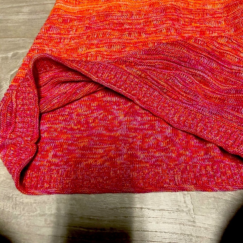 Sweater style tank - Picture 2 of 4